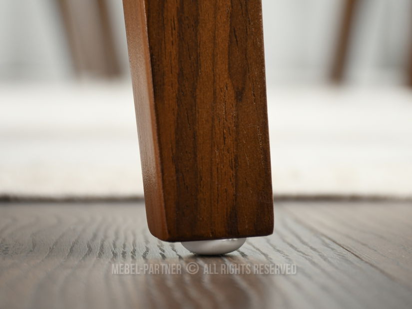 Stolička Kurt (orech)