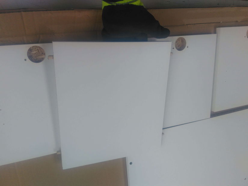 Hol Mila (alb) *resigilat