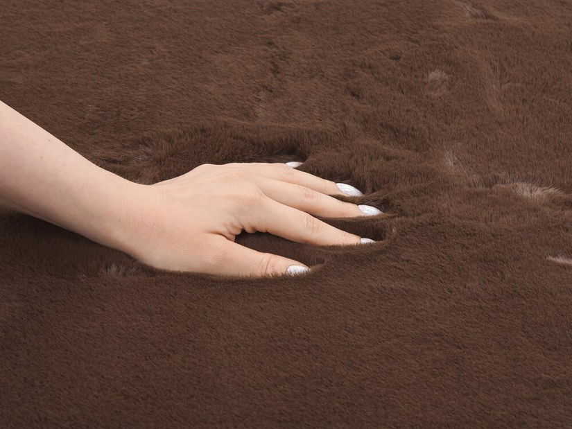 Covor din blană artificială 160 x 230 cm Mirpa (maro)