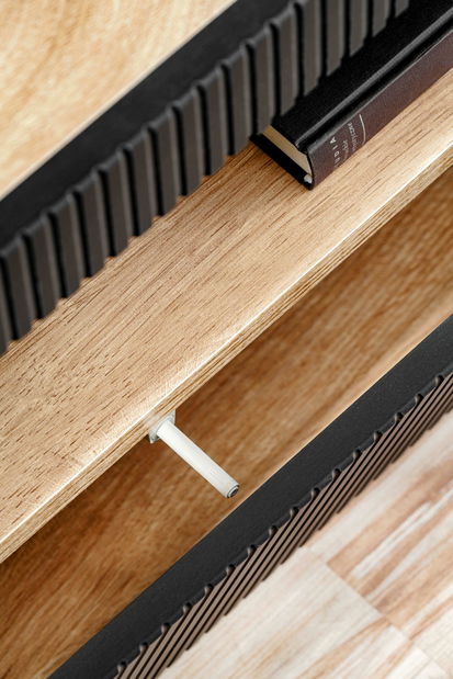 TV stolík/skrinka Aruno AR RTV (dub ribbeck + čierna)