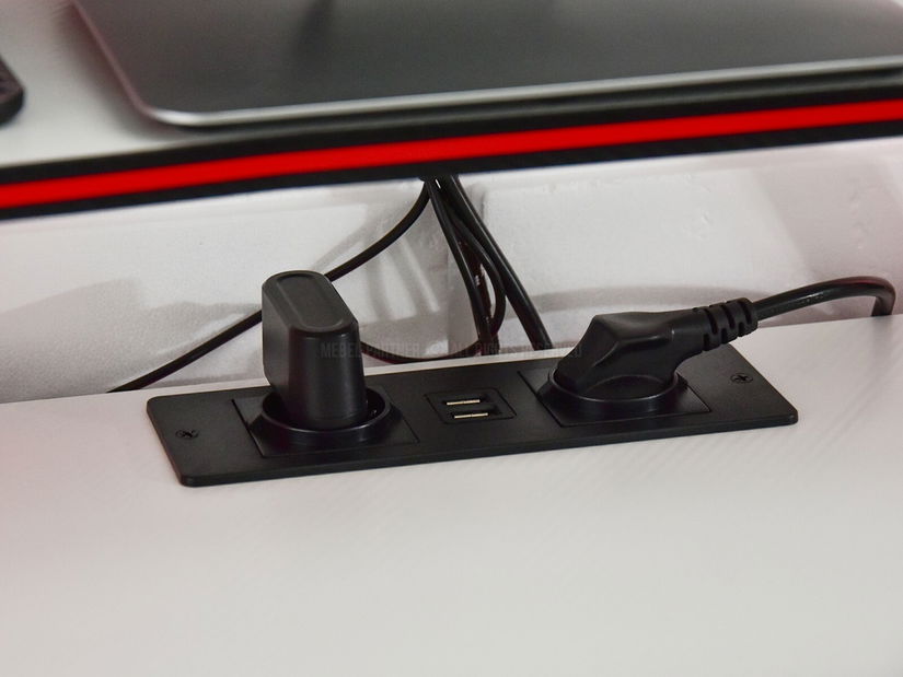 PC stolić Stigma (bijela + crna)