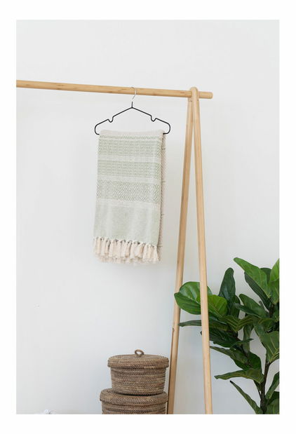 Vešiak Monteria 2 (prírodná)