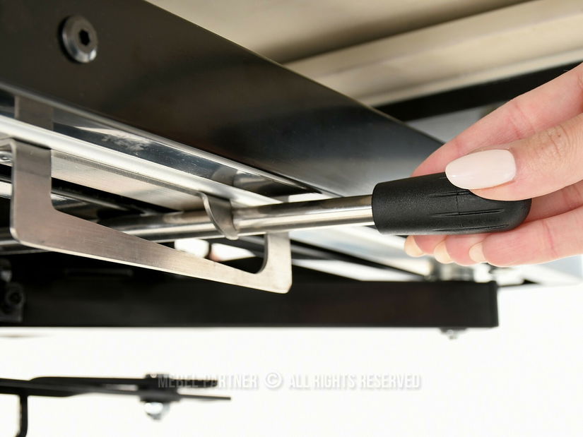 Masă sufragerie Zapatista (marmură + negru)