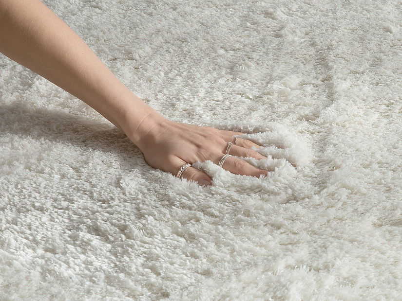 Covor 300 cm Emeralda (alb)