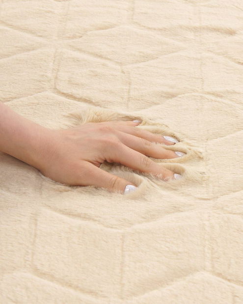 Covor din blană artificială 80 x 150 cm Thae (bej)