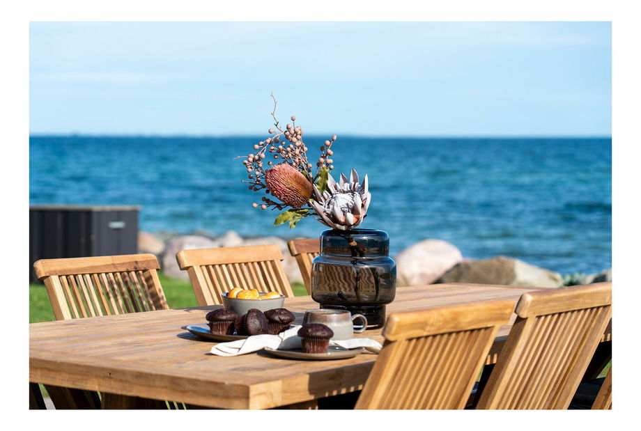 Záhradný stôl Vneveria (prírodná)