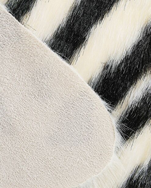 Koberec 60x90 cm NAMIGA (vzor zebra)