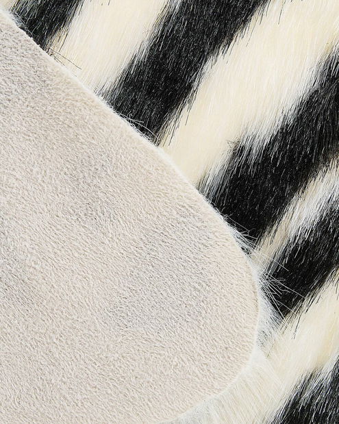 Covor 60x90 cm NAMIGA (motiv zebra)