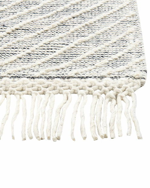 Koberec 160 x 230 cm Savru (biela)