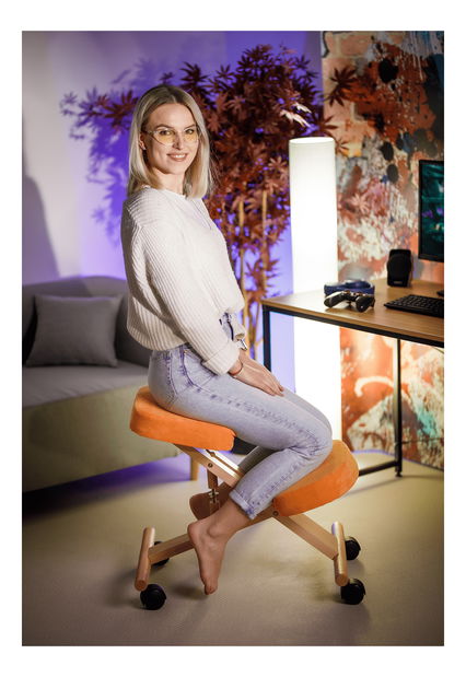 Ergonomikus térdeplő Florentina (narancssárga + bükk)