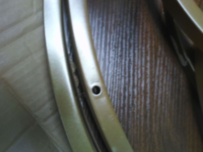 Măsuță cafea Klara (nuc + auriu) *resigilat