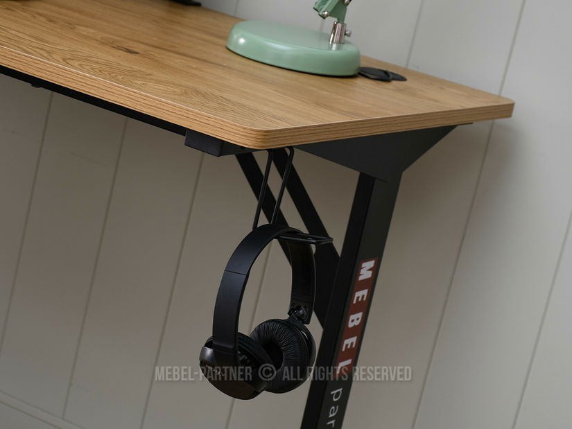 PC asztal Matts 140 (tölgy + fekete)