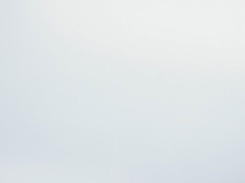 Konferenčný stolík Meredith (bielazlatý) 