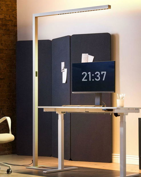 Stojanová lampa Menza (strieborná)