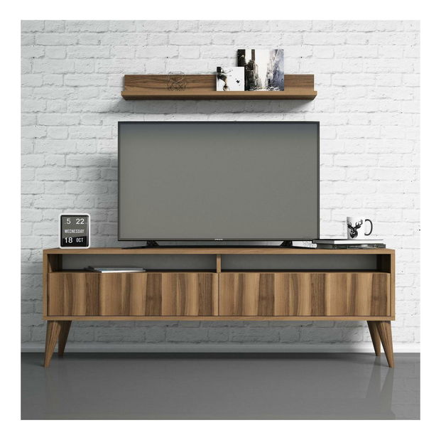 Nappali fal Berta (dió)