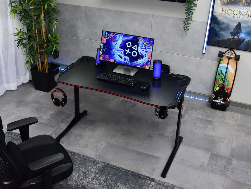 Masă PC Matts Led (negru)