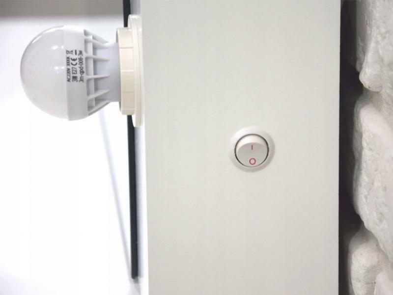 Fésülkődőasztal zsámollyal Omiko (LED világítással) (fehér + bézs)