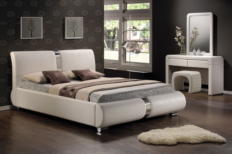 Manželská posteľ 180 cm Tamela (s roštom)