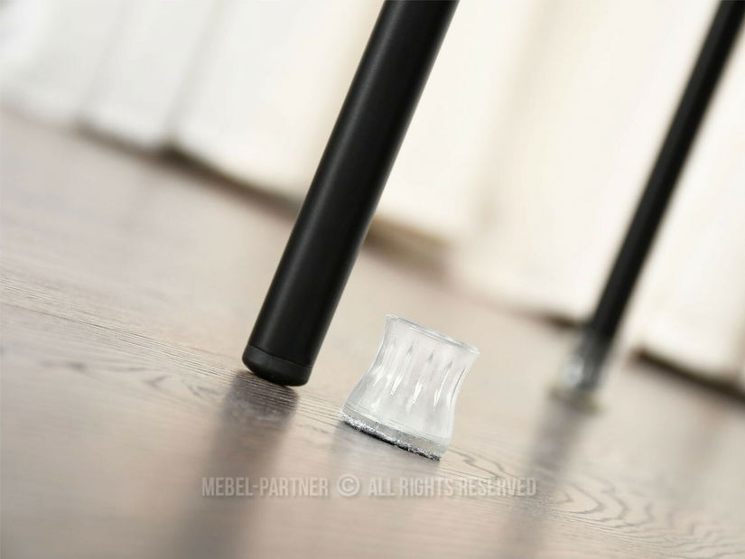 Jedálenská stolička Colegio (čierna)