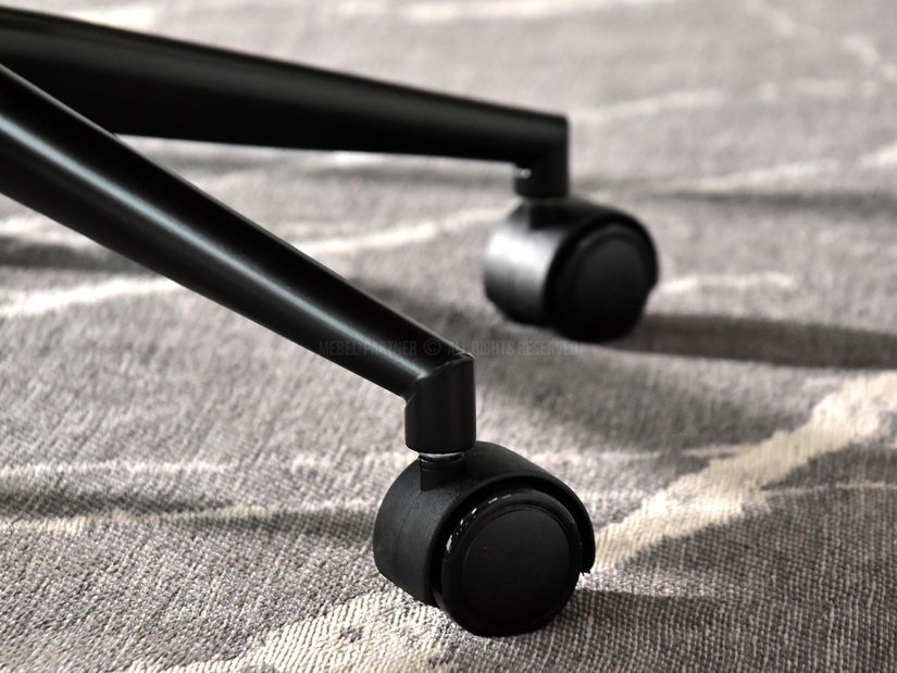 Fotoliu Raynold (nuc + negru)