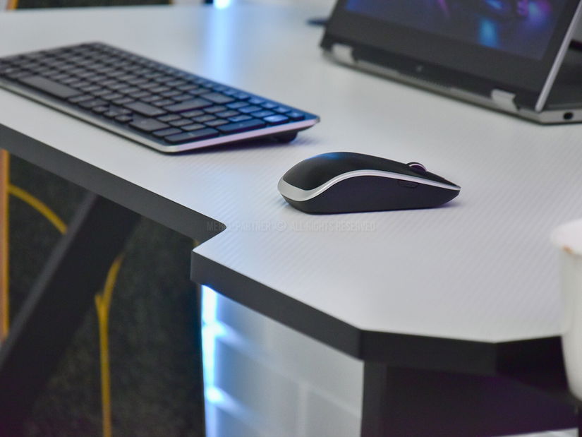 PC asztal Rolls (fehér + fekete)