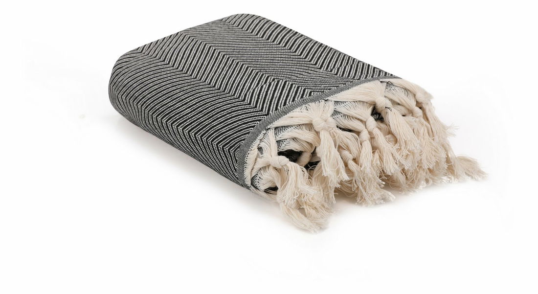 Husă pentru canapea 200 + 30 x 120 cm Trendos (negru + alb)