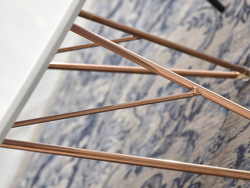 Konferenčný stolík Petal Zest Xl (biela + čierna)