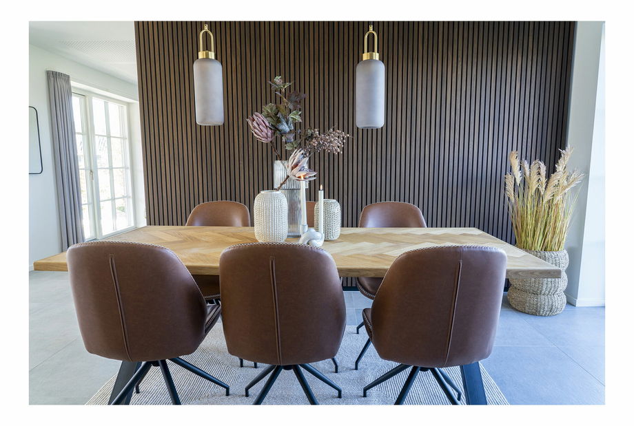 Jedálenská stolička Moloria 1 (hnedá)