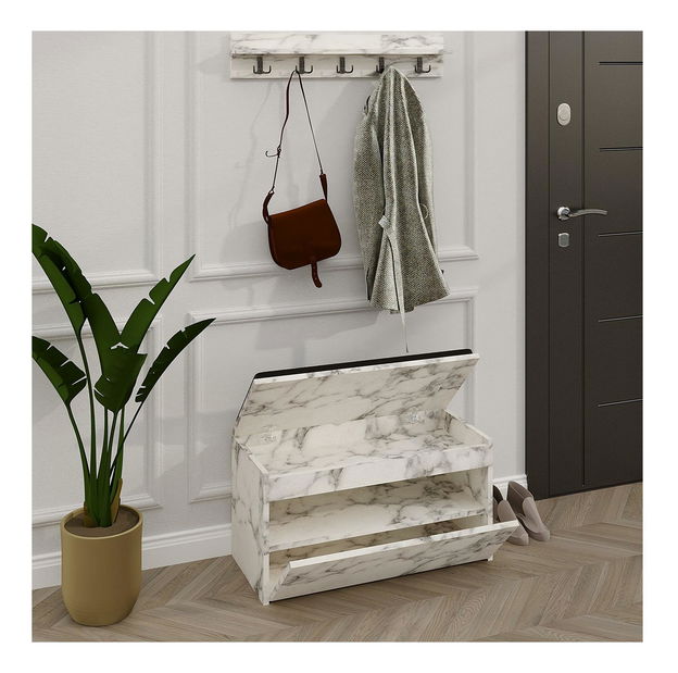 Előszoba fal Bobika (carrarai márvány)