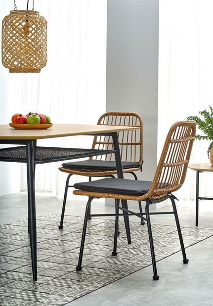 Blagovaonski stol- Halmar