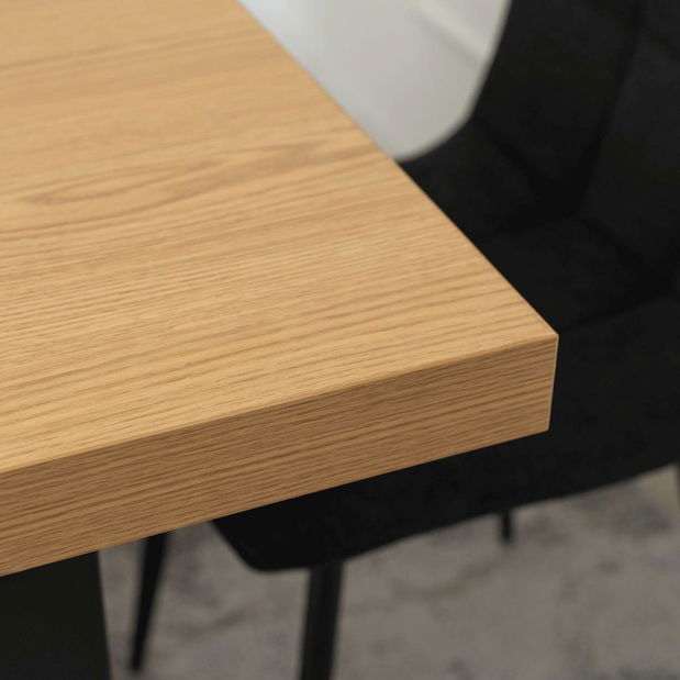 Blagovaonski stol na razvlačenje Escuchan (zlatni hrast + crna) (za 6 do 10 osoba)