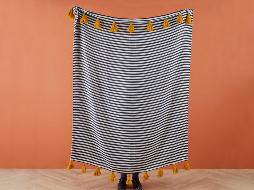 Deka 130 x 170 cm Sibbell (čierna) 