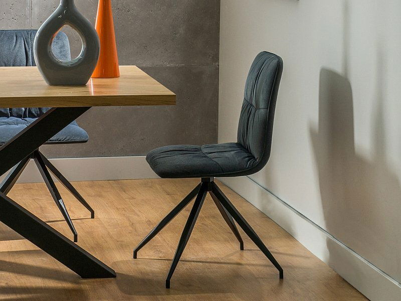 Blagovaonski stol 150 Cecily (hrast + crna mat) (za 4 do 6 osoba)