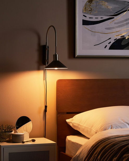 Nástenné osvetlenie Sanctio (čierna) 