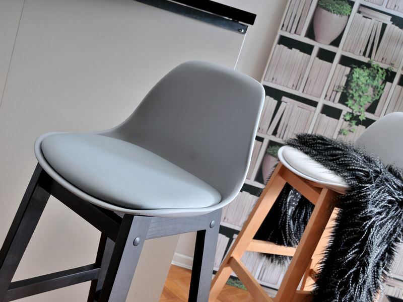 Stolička Evan (sivá + čierna)