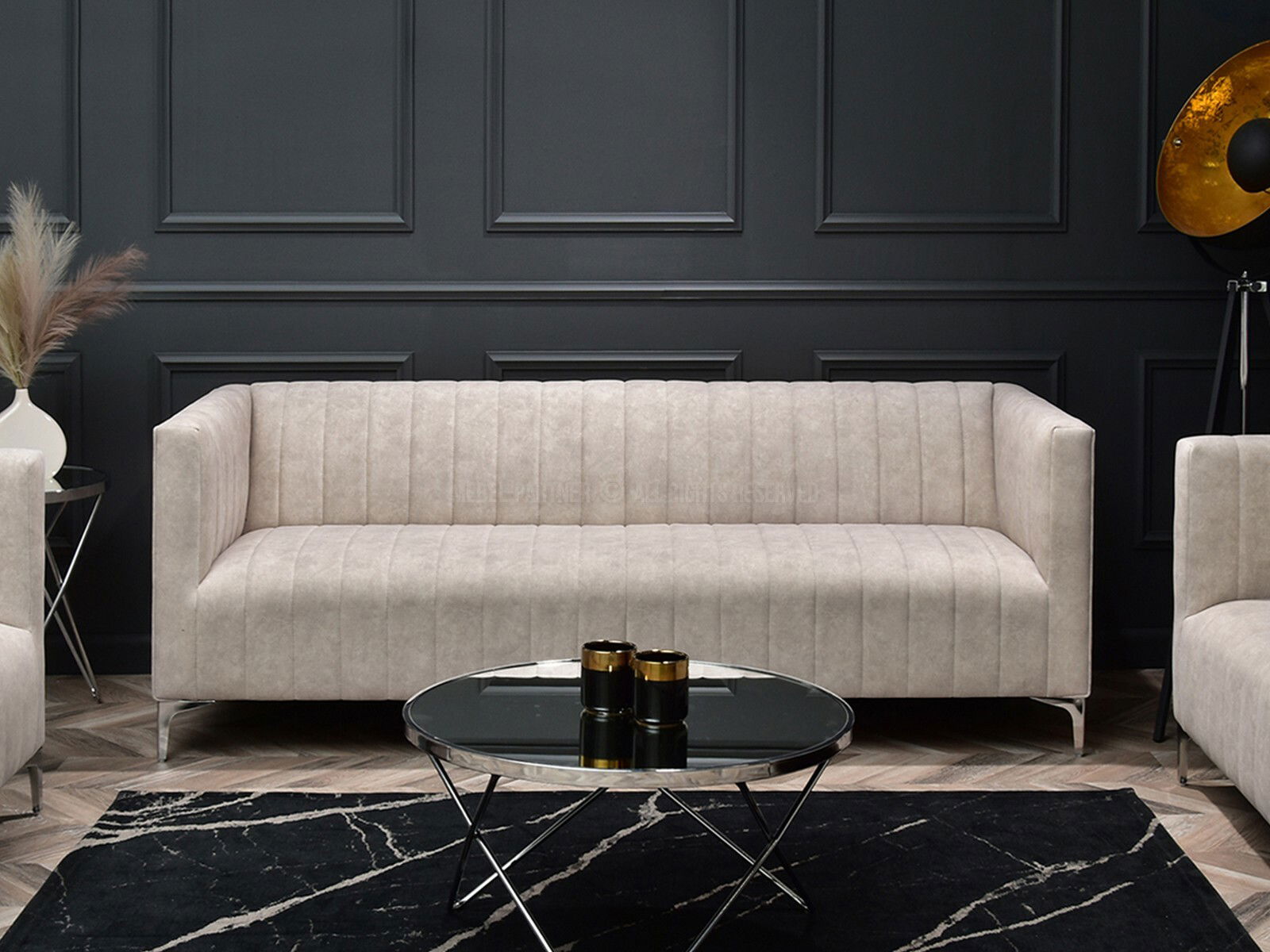 Háromszemélyes kanapé Recalentada (homok + króm)