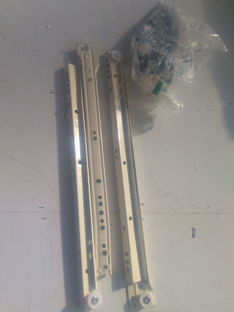 Masă PC Upwell alb + alb lucios *resigilat