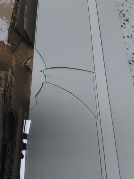 Perete living Ramon I (alb + negru lucios) (cu iluminat) *resigilat