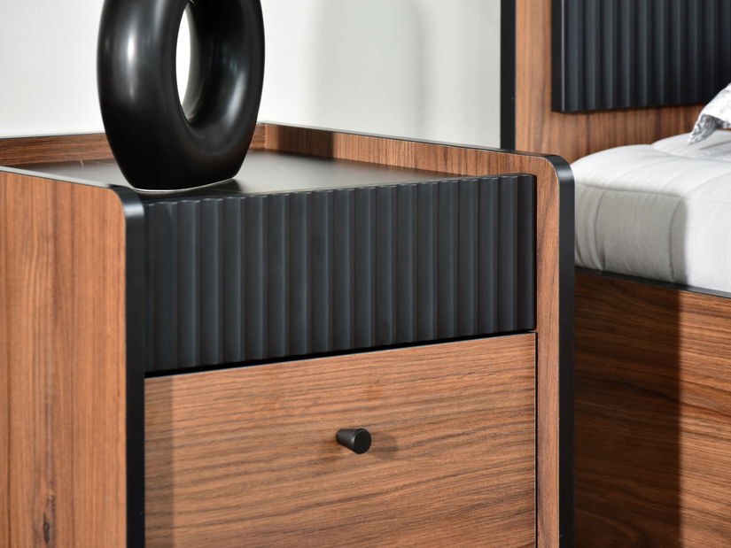 Nočný stolík Protegidas P12 (čierna)