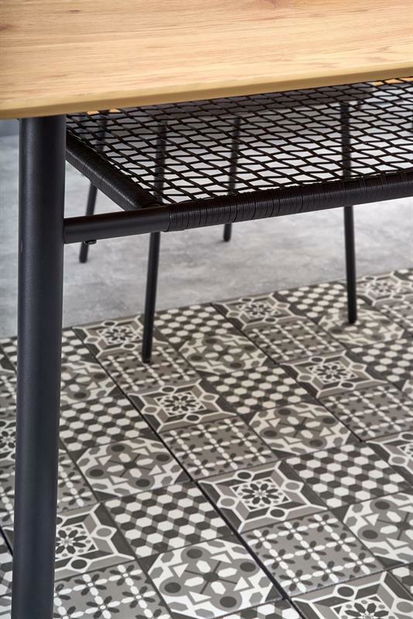 Blagovaonski stol- Halmar