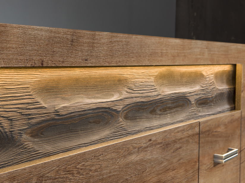 Vitrină Indie 03 (cu iluminat LED) (Arin închis)