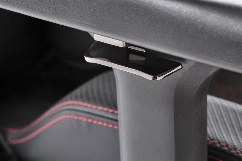 Irodai fotel Balbo (fekete + dió)