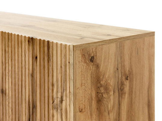 Visoka vitrina Trilari (hrast wotan + hrast wotan + crna)