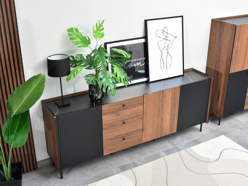 Komoda Protegidas P06 (čierna)