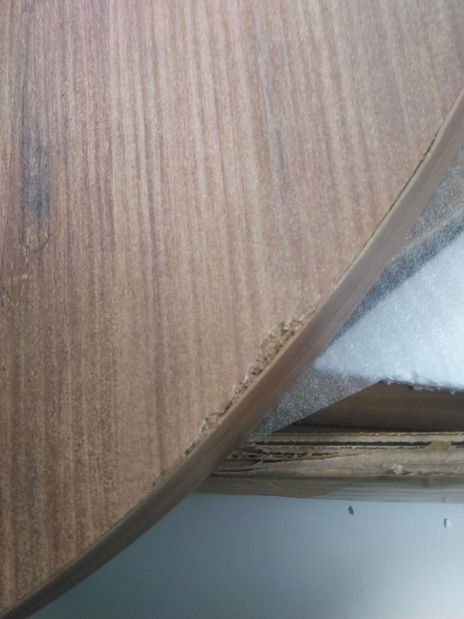 Konferenčný stolík Robin (Čierna + Borovica atlantic) *bazár