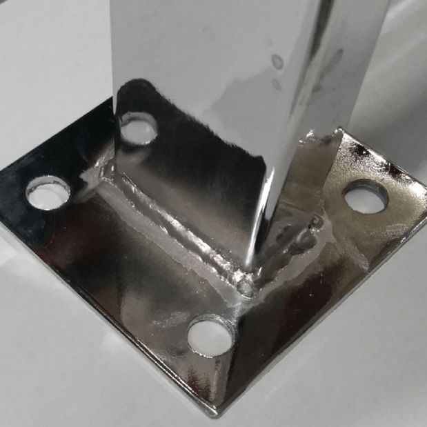 Masă de sufragerie Tadu (pentru 4 persoane)