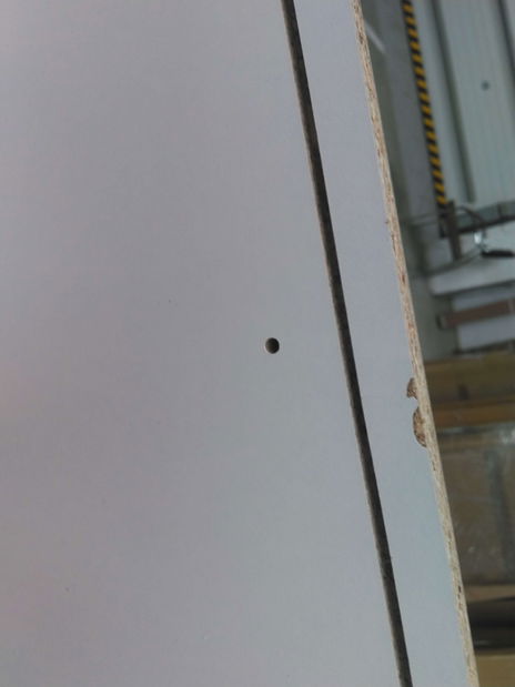 Perete living Ramon I (alb + negru lucios) (cu iluminat) *resigilat