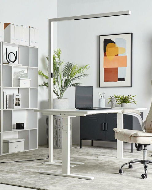 Stojanová lampa Menza (biela)