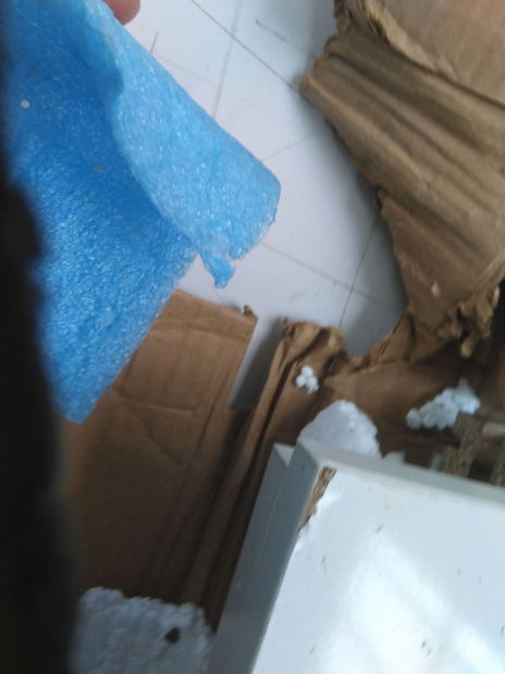 Masă de sufragerie (pentru 4 persoane) Kim (Nuc + Cremă) *resigilat