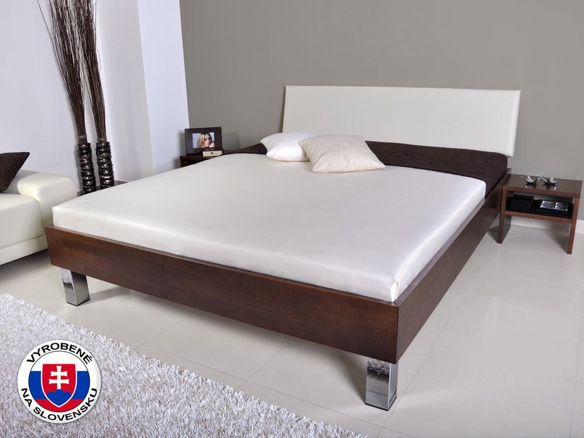 Manželská posteľ 200 cm Klára čalúnené čelo (masív)